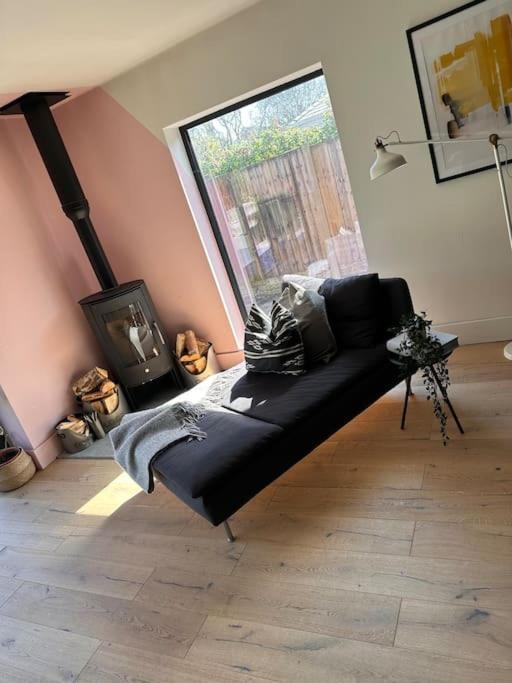 Formby, Spacious True Bungalow Steps From Beach Exterior foto